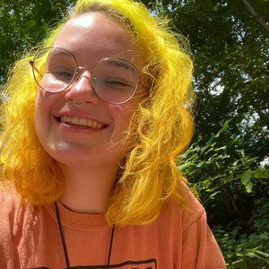 Meet your Posher, Telly